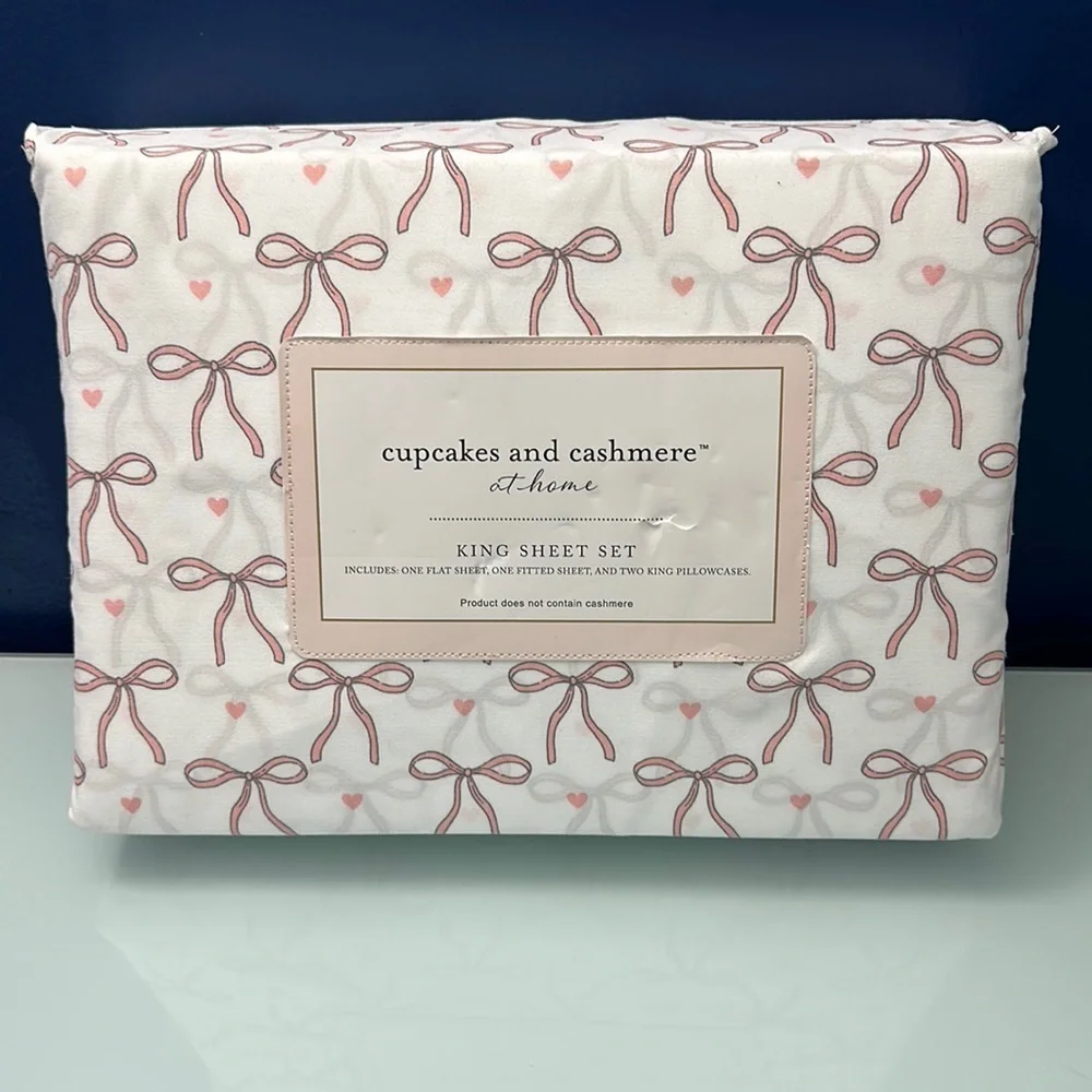 NWT Cupcakes and Cashmere King Sheet Set